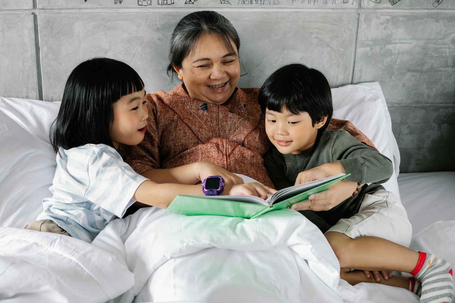 Child adjusting to a single-parent or divorced family dynamic and asking about living arrangements